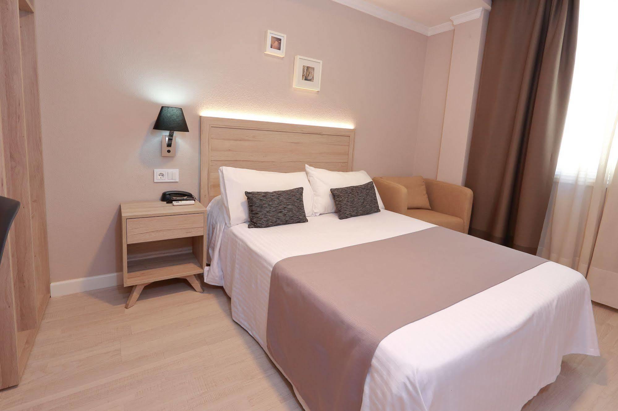 Hotel Villa De เวริน ภายนอก รูปภาพ